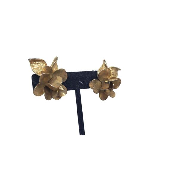 Vintage Big 3D Flower Clip On Earrings Gold Wash Judy Lee Realistic Big Sgned - Picture 4 of 9
